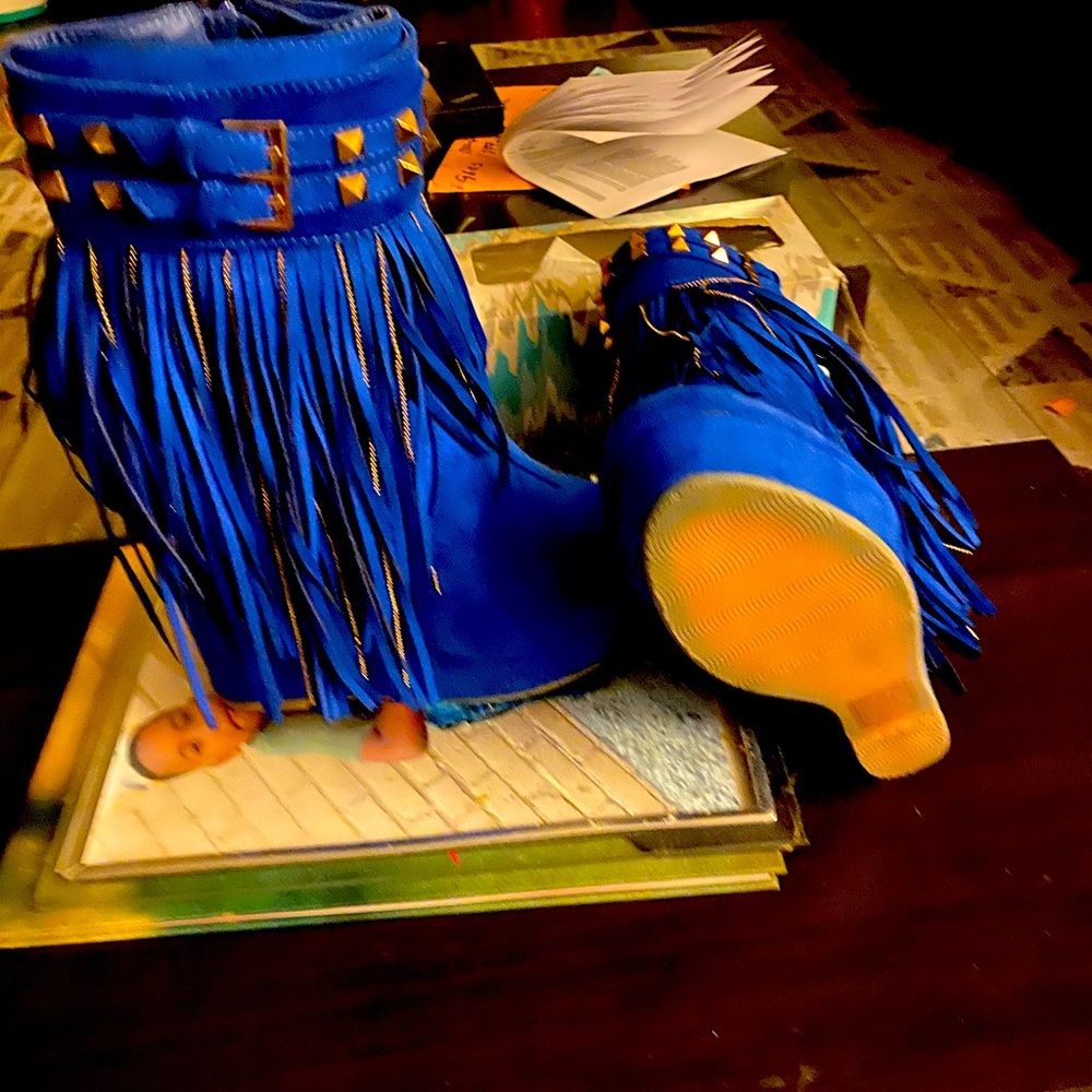 Blue wedge heals